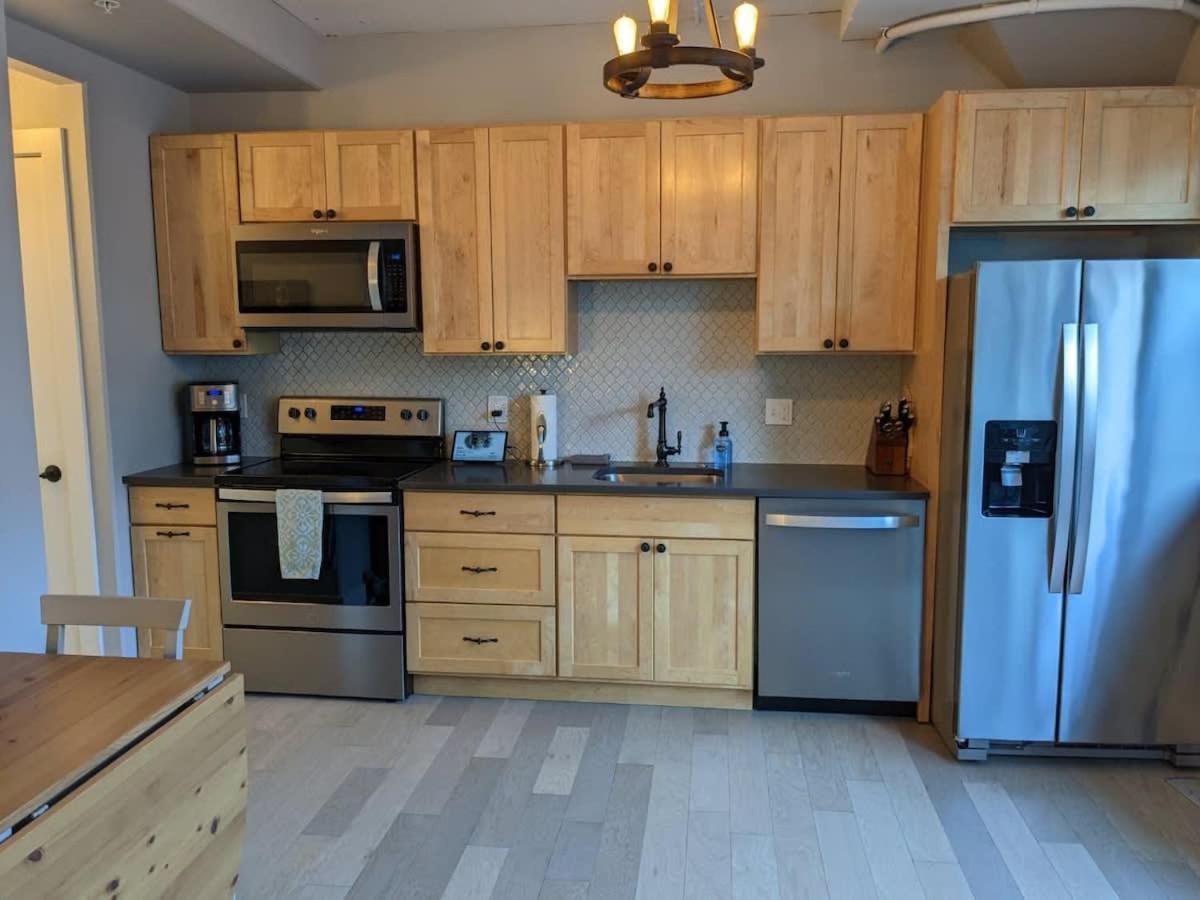 Condo On State Hospital Grounds! Traverse City Bagian luar foto