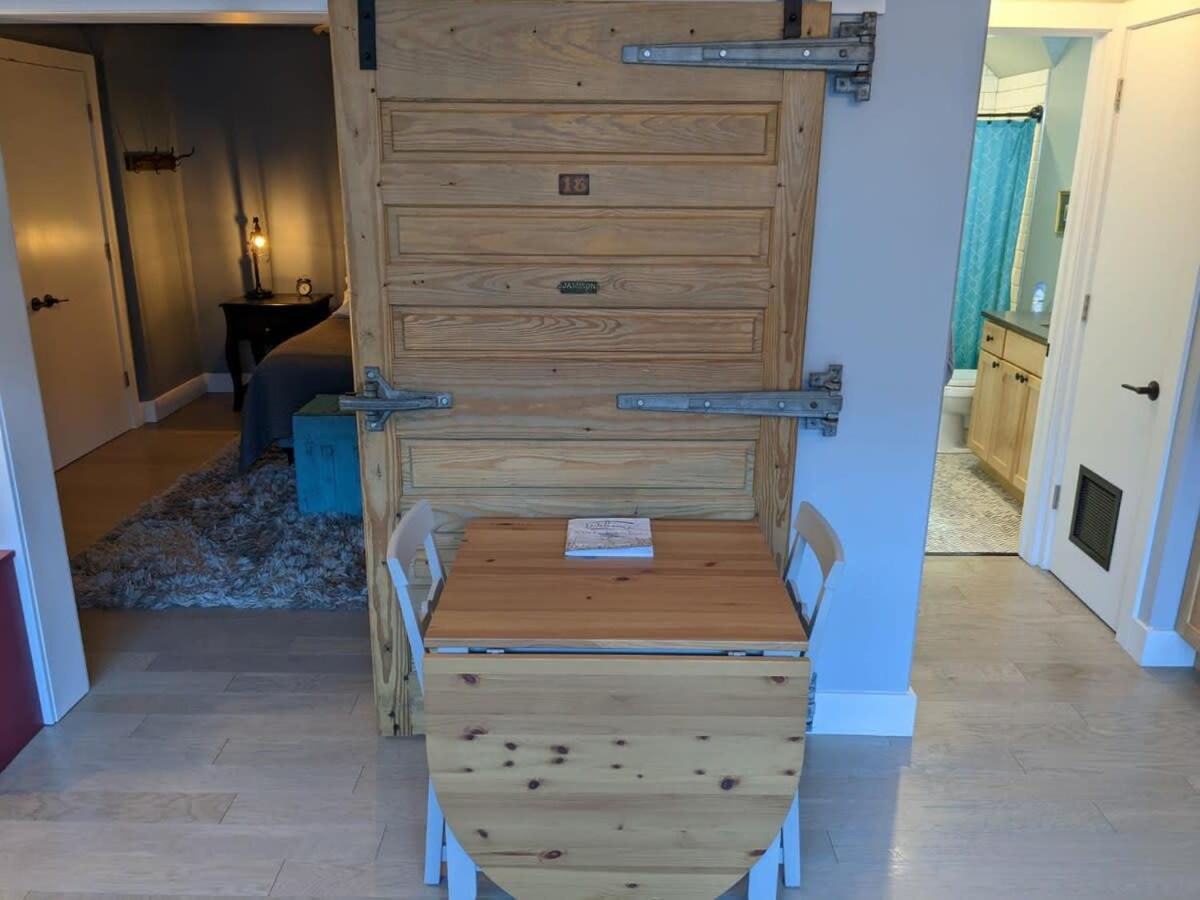 Condo On State Hospital Grounds! Traverse City Bagian luar foto