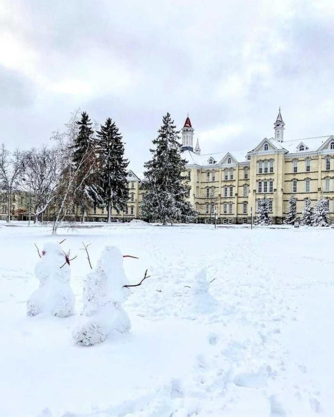 Condo On State Hospital Grounds! Traverse City Bagian luar foto