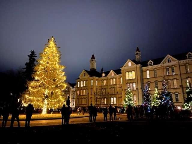 Condo On State Hospital Grounds! Traverse City Bagian luar foto